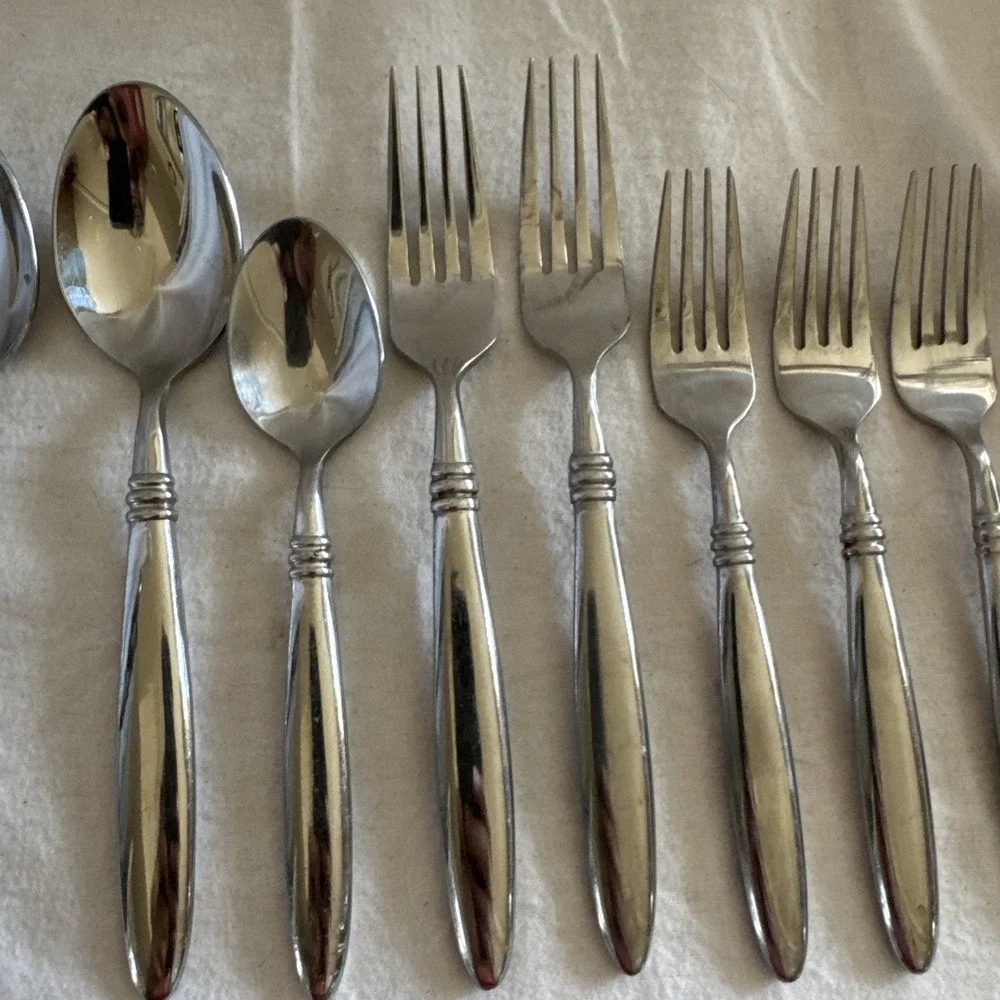 Hampton Silversmiths HSV74 3 Bands 8 Pieces forks, spoons Flatware Silverware